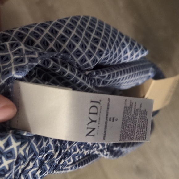 Nydj pull on shorts size 2X - Picture 5 of 7